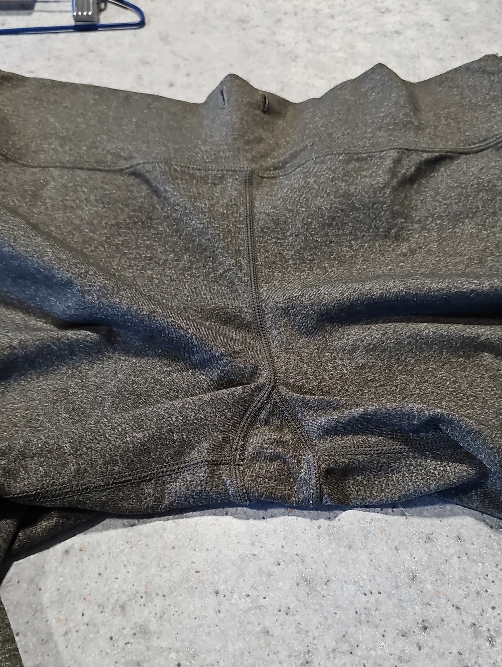 lululemon athletica Gray 30x21 Capris - Picture 5 of 6